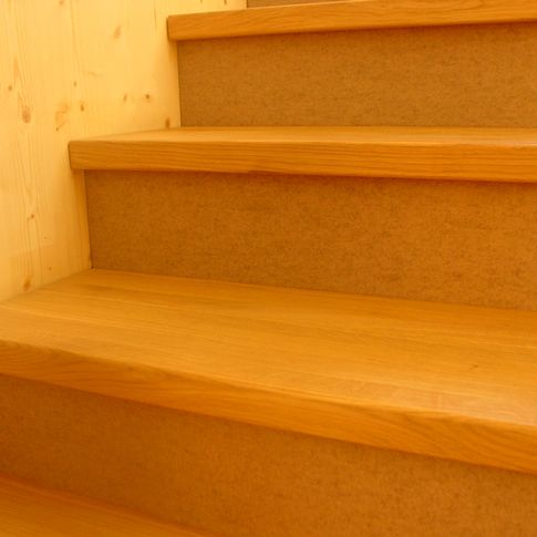 Treppe - Möbel- und Bauschreinerei GmbH aus Mallersdorf-Pfaffenberg