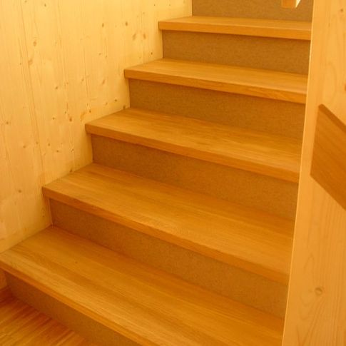 Treppe - Möbel- und Bauschreinerei GmbH aus Mallersdorf-Pfaffenberg