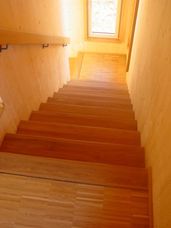Treppe - Möbel- und Bauschreinerei GmbH aus Mallersdorf-Pfaffenberg