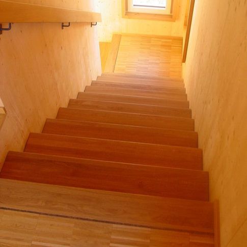 Treppe - Möbel- und Bauschreinerei GmbH aus Mallersdorf-Pfaffenberg