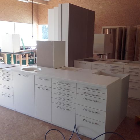CorianMöbel - Möbel- und Bauschreinerei GmbH aus Mallersdorf-Pfaffenberg