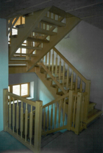 Treppe - Möbel- und Bauschreinerei GmbH aus Mallersdorf-Pfaffenberg