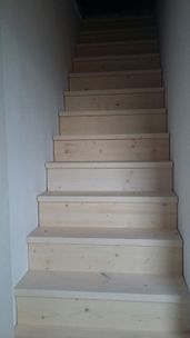 Treppe - Möbel- und Bauschreinerei GmbH aus Mallersdorf-Pfaffenberg