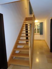 Treppe - Möbel- und Bauschreinerei GmbH aus Mallersdorf-Pfaffenberg