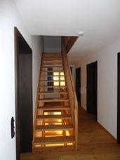 Treppe - Möbel- und Bauschreinerei GmbH aus Mallersdorf-Pfaffenberg