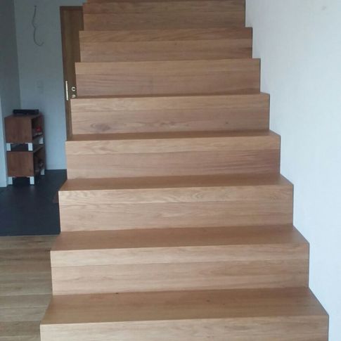 Treppe - Möbel- und Bauschreinerei GmbH aus Mallersdorf-Pfaffenberg